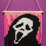Scream face mask in beads.