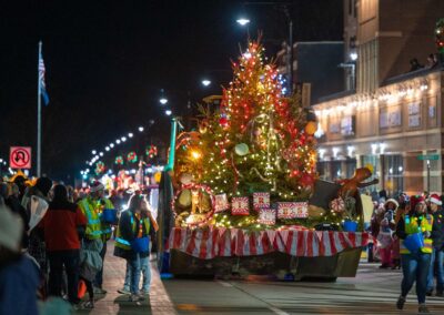 Christmas in Tomah: Discover the Kriskindlmarkt, Holiday Lights & Festive Traditions